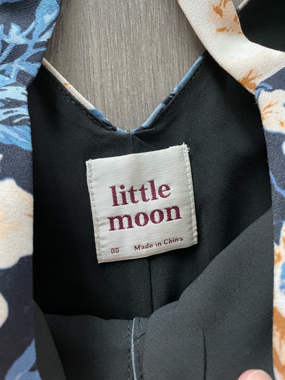 Floral V-Neck Navy Jumpsuit with Belt Aritzia Little Moon 00 XS jumper romper - Picture 4 of 7